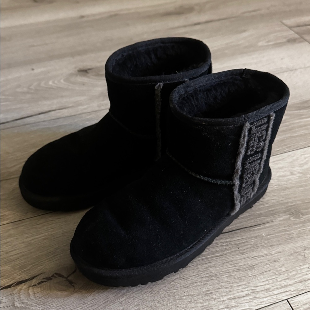 UGG Black Winter Boots with Cozy Fleece Lining